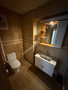 Çilekli Cami Çevresine 2+1 105 M2 2. Kat Asansörlü 13