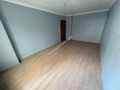 Çilekli Cami Çevresine 2+1 105 M2 2. Kat Asansörlü 10