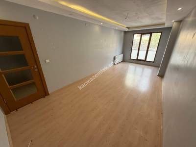 Çilekli Cami Çevresine 2+1 105 M2 2. Kat Asansörlü 3
