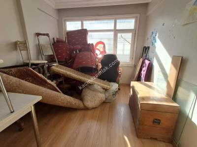 Güngören İnönü Caddesinde Acil Kiralık 3+1 Daire 15