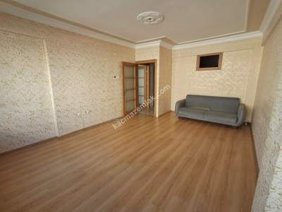 Güngören Akıncılarda Acil Satılık Kiralık 3+1 Daire 12