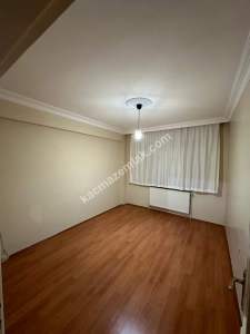 Güngören Merter Sokakta Acil Kiralık 2+1 Daire 14