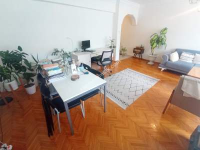 Caferağa Dr Esat Işık Cad Ön Cephe 3 Balkonlu 3+1 35