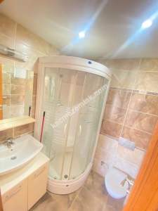 Kadıköy Merdivenköy'de Eşyalı 3+1 Daire 25