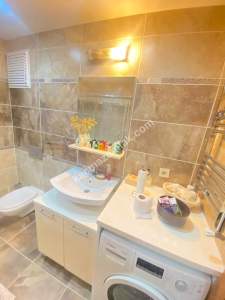 Kadıköy Merdivenköy'de Eşyalı 3+1 Daire 14