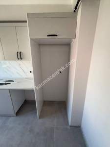 Kartal Yunus Tren İstasyonu Civarı Yeni Bina Katta 2+1 6