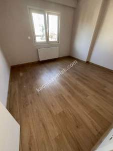 Kartal Yunus Tren İstasyonu Civarı Yeni Bina Katta 2+1 24