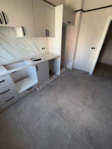 Kartal Yunus Tren İstasyonu Civarı Yeni Bina Katta 2+1 17