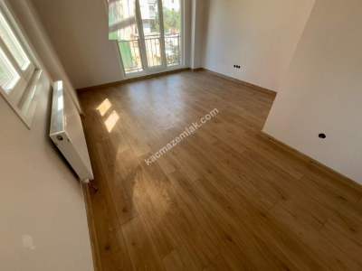 Kartal Yunus Tren İstasyonu Civarı Yeni Bina Katta 2+1 10