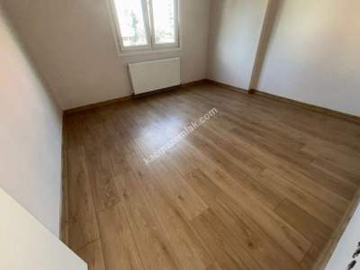 Kartal Yunus Tren İstasyonu Civarı Yeni Bina Katta 2+1 9