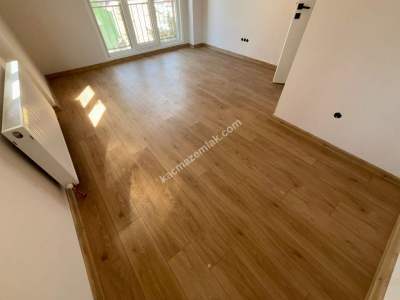 Kartal Yunus Tren İstasyonu Civarı Yeni Bina Katta 2+1 4