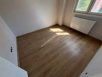 Kartal Yunus Tren İstasyonu Civarı Yeni Bina Katta 2+1 20