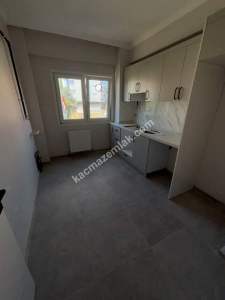 Kartal Yunus Tren İstasyonu Civarı Yeni Bina Katta 2+1 7