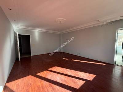 Maltepe Altayçeşme'de Site İçinde Çok Geniş Kiralık 3+ 4