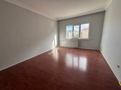 Maltepe Altayçeşme'de Site İçinde Çok Geniş Kiralık 3+ 12