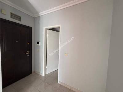 Maltepe Altayçeşme'de Site İçinde Çok Geniş Kiralık 3+ 19