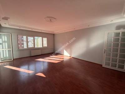 Maltepe Altayçeşme'de Site İçinde Çok Geniş Kiralık 3+ 11