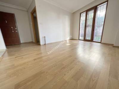 Altıntepede Minibüse 1 Dk Ayrı Mutfaklı Bahçeli 2+1 6