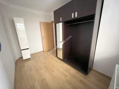 Altıntepede Minibüse 1 Dk Ayrı Mutfaklı Bahçeli 2+1 16