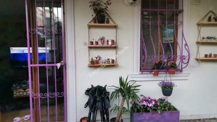 Altıntepede Minibüse 1 Dk Ayrı Mutfaklı Bahçeli 2+1 22