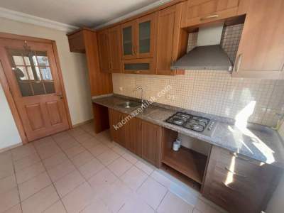 Altıntepede 12 Yıllık Binada Geniş M2Li Katta 3+1 3