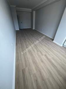 Altıntepe De Ayrı Mutfaklı Katta Sıfır Geniş 1+1 12