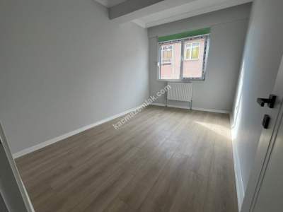 Altıntepe De Ayrı Mutfaklı Katta Sıfır Geniş 1+1 21