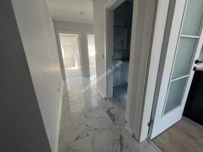 Altıntepe De Ayrı Mutfaklı Katta Sıfır Geniş 1+1 8