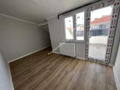 Altıntepede Bostancıya Komşu Katta Lüks 2+1 5