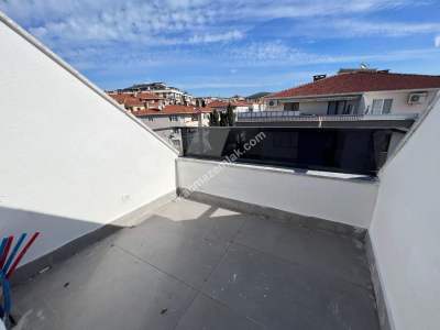 Altıntepede Bostancıya Komşu Katta Lüks 2+1 17