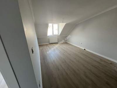 Altıntepede Bostancıya Komşu Katta Lüks 2+1 30