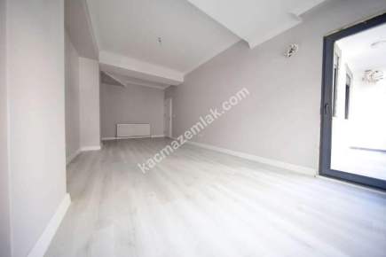 Altıntepe'de Kapalı Mutfaklı Balkonlu Sıfır 3+1 5