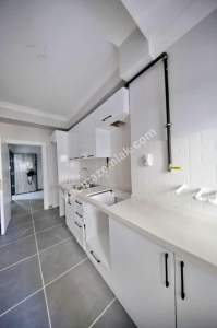 Altıntepe'de Kapalı Mutfaklı Balkonlu Sıfır 3+1 3