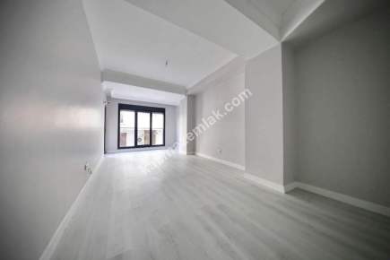 Altıntepe'de Kapalı Mutfaklı Balkonlu Sıfır 3+1 4