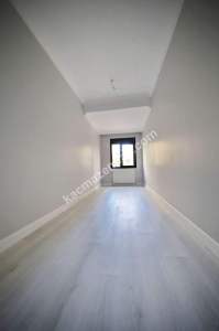 Altıntepe'de Kapalı Mutfaklı Balkonlu Sıfır 3+1 10