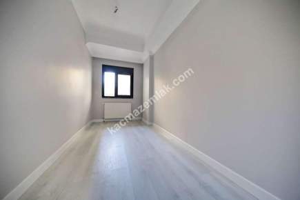 Altıntepe'de Kapalı Mutfaklı Balkonlu Sıfır 3+1 11