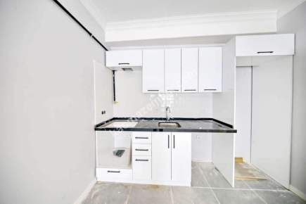 Altıntepe'de Sokağa Cepheli Sıfır 2+1 Kiralık Daire 3