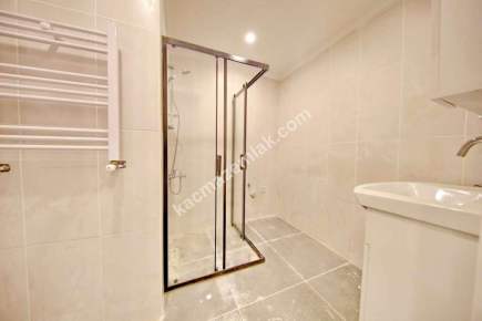 Altıntepe'de Sokağa Cepheli Sıfır 2+1 Kiralık Daire 11