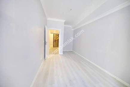 Altıntepe'de Sokağa Cepheli Sıfır 2+1 Kiralık Daire 9