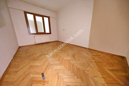 Altıntepe'de Kullanışlı Metrekareli 2+1 Kiralık Daire. 8