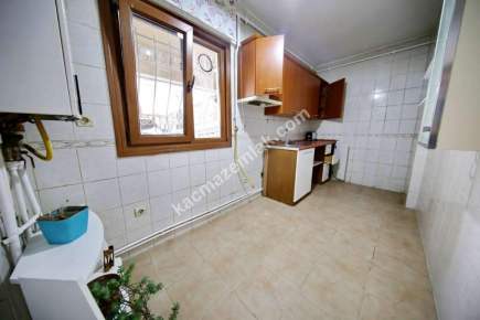 Altıntepe'de Kullanışlı Metrekareli 2+1 Kiralık Daire. 3