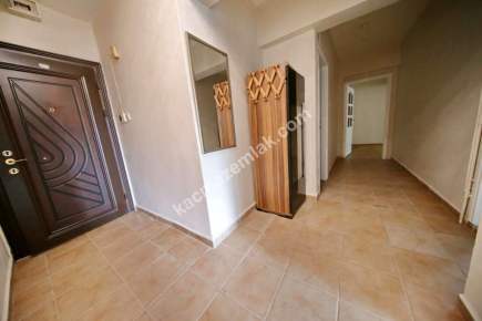 Altıntepe'de Kullanışlı Metrekareli 2+1 Kiralık Daire. 14