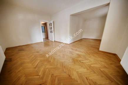 Altıntepe'de Kullanışlı Metrekareli 2+1 Kiralık Daire. 4