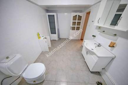 Altıntepe'de Kullanışlı Metrekareli 2+1 Kiralık Daire. 18