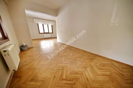 Altıntepe'de Kullanışlı Metrekareli 2+1 Kiralık Daire. 6