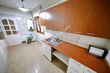 Altıntepe'de Kullanışlı Metrekareli 2+1 Kiralık Daire. 1