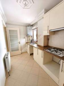 Altıntepe Minibüs Yolunda Bahçe Teras Kullanımlı 2+1 3