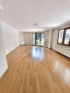 Altıntepe Minibüs Yolunda Bahçe Teras Kullanımlı 2+1 5