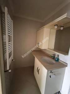 Altıntepe Minibüs Yolunda Bahçe Teras Kullanımlı 2+1 20