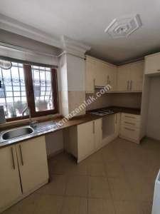 Altıntepe Minibüs Yolunda Bahçe Teras Kullanımlı 2+1 4